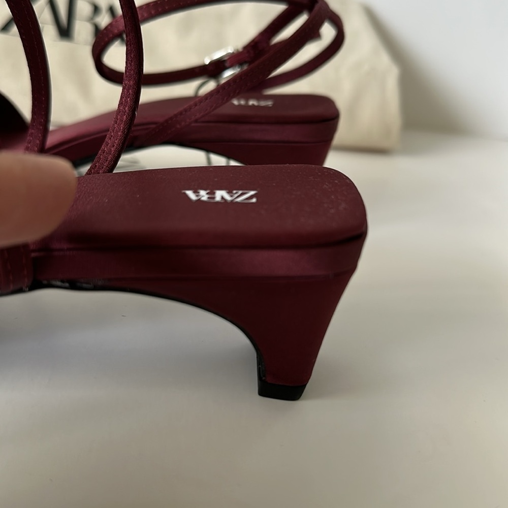 Zara Women’s Deep Red Strappy Sandals Size 6.5 - Picture 9 of 16